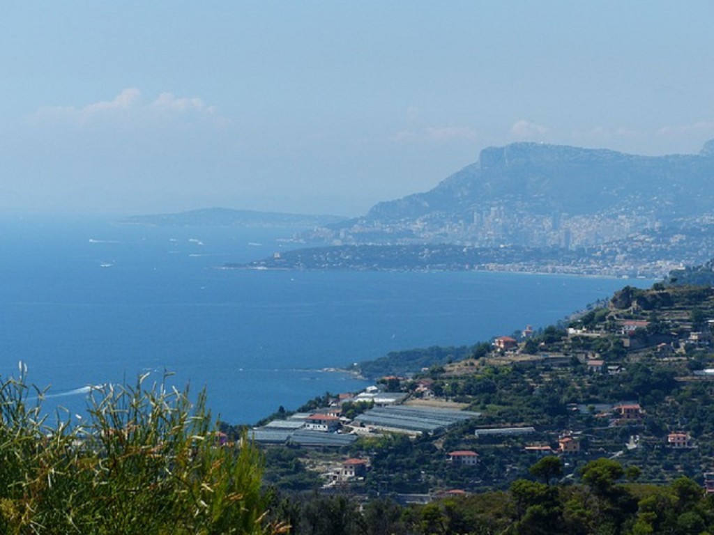 coast-186365_640